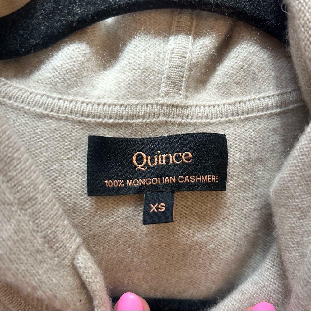 100% Cashmere Hoodie in Light Beige - Picture 3 of 4